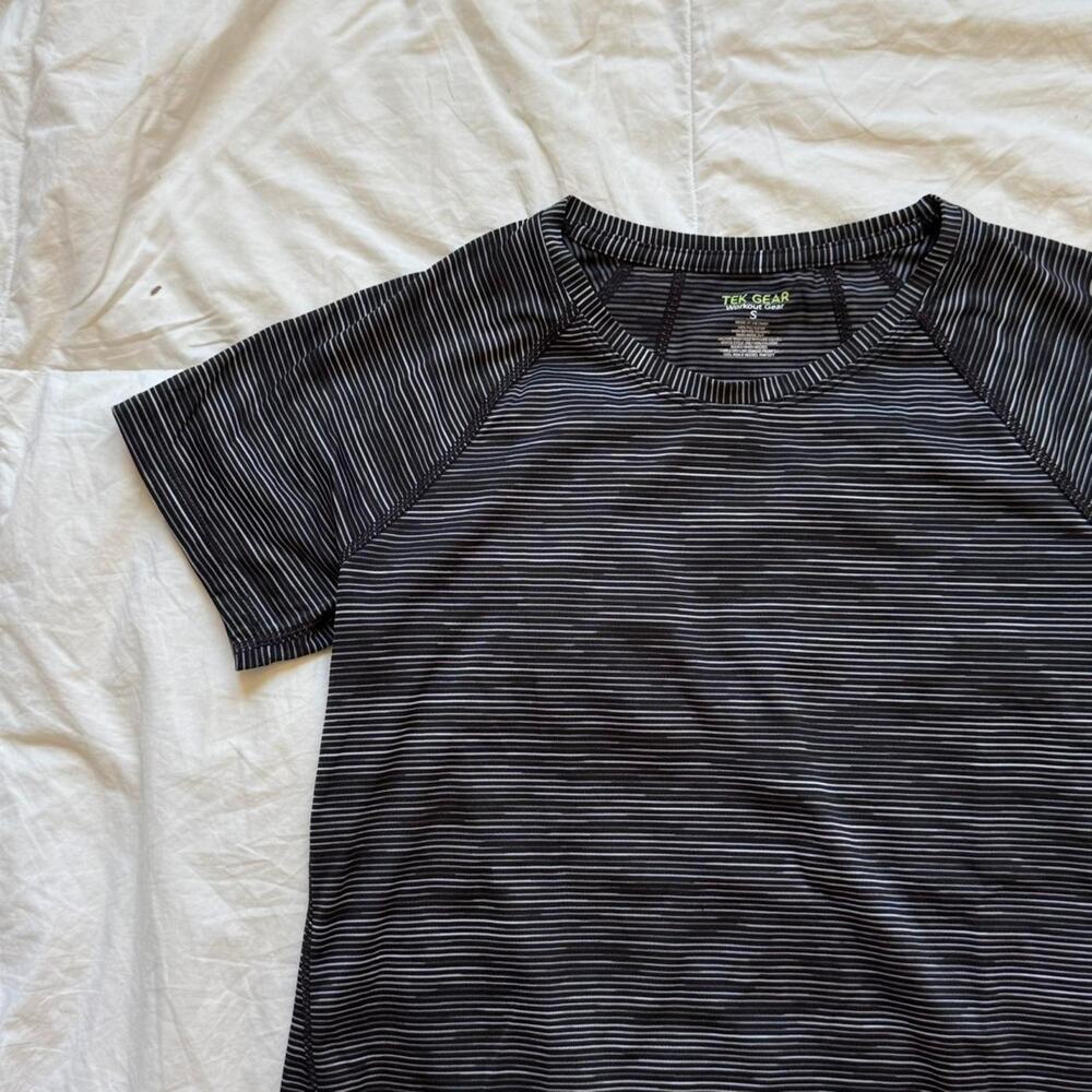 tek gear Black striped workout shirt size small athleisure gym casual‎